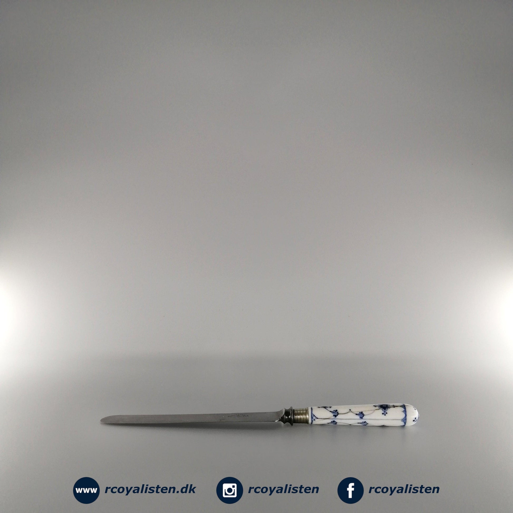 Royal Copenhagen Musselmalet Riflet Kniv (25,5 cm) - RCoyalisten.dk